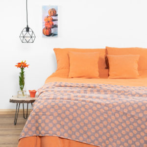 Orange linen bedding. Linen duvet cover, pillowcase and a bed sheet. Produced in Europe.“