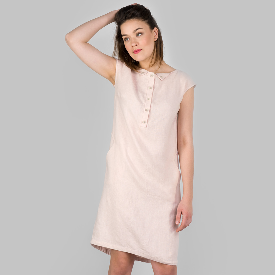 Linen dress in light rose color, short, with buttons. Manufacturer: AB “Siulas”. Produced in Lithuania