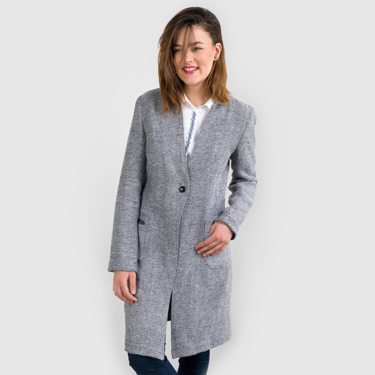 Long linen jacket for women, black and white patterned. Manufacturer: AB “Siulas”, Lithuania